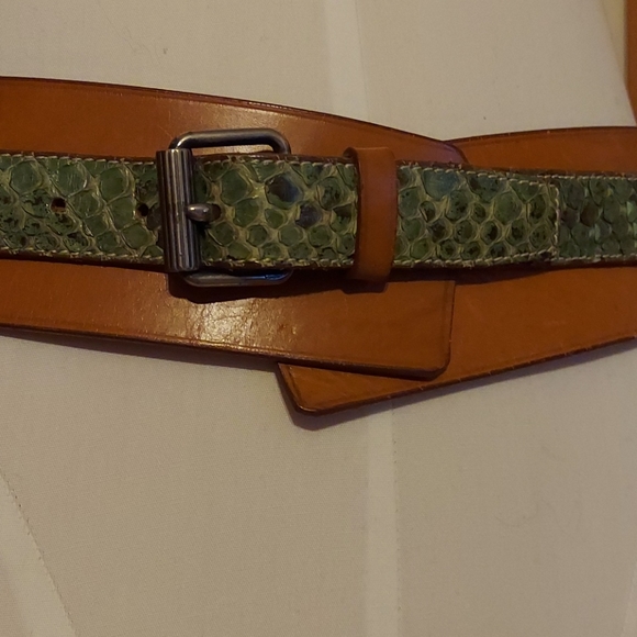Awesome Prada python leather belt - Picture 2 of 9